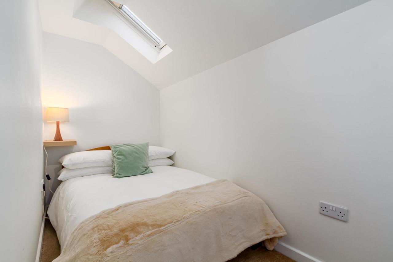 The Coach House, Centrally Located Detached Coach House Cardiff Exterior foto